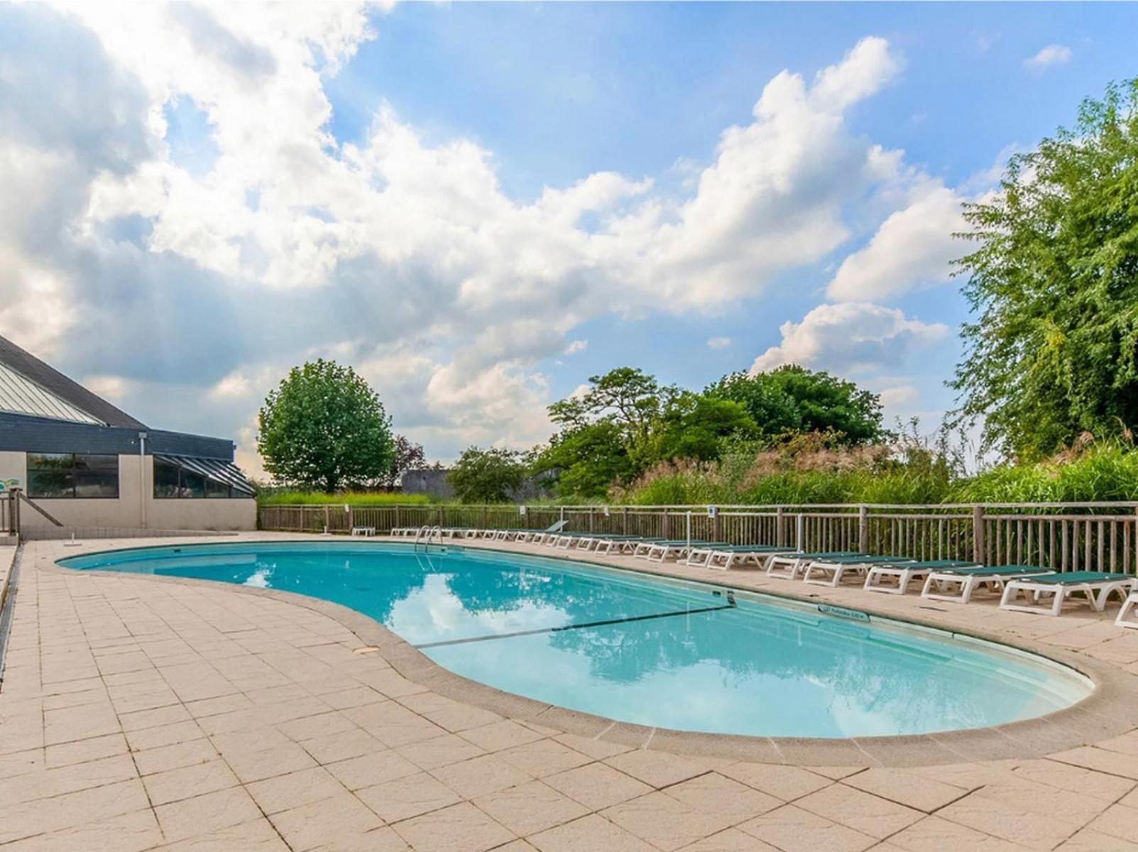 Cottage Dans Village Normandy Garden Pierre & Vacances Бранвил Екстериор снимка