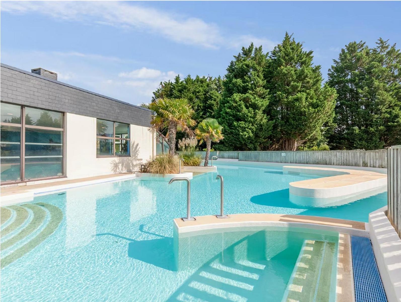 Cottage Dans Village Normandy Garden Pierre & Vacances Бранвил Екстериор снимка